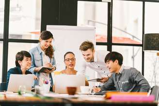 Hoje, jovens começam a olhar para startups com outros olhos: 37% dos estudantes possuem interesse real de seguir carreira na área, seja abrindo ou trabalhando em uma empresa novata de tecnologia