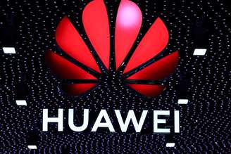 Logotipo da Huawei na feira Mobile World Congress em Barcelona. 26/2/2019. REUTERS/Sergio Perez 