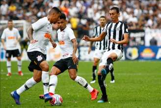 Corinthians ficou no empate sem gols com o Santos (Foto: Luis Moura/WPP)