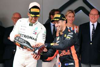 Hamilton e Ricciardo acreditam em grandes disputas no pelotão intermediário