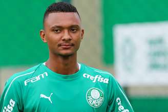 Luan Candido durante o treino do Palmeiras realizado na Academia de Futebol do clube em São Paulo (SP).