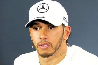 Hamilton acredita em Mercedes, Ferrari e Red Bull na briga pela título