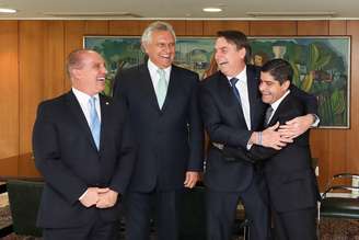 Presidente da República, Jair Bolsonaro durante audiência com Onyx Lorenzoni, Ministro-Chefe da Casa Civil da Presidência da República; Ronaldo Caiado, Governador do Estado de Goiás, e ACM Neto, Prefeito Municipal de Salvador e Presidente Nacional do DEM.