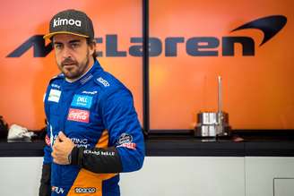Alonso não pensa em retornar à F1 “a menos que Sainz vença corridas nesta temporada”
