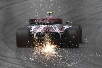 Problema de Giovinazzi no Q1 foi semelhante ao de Leclerc no Bahrein