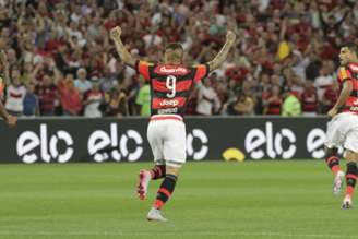 Guerrero encerrou sua passagem pelo Flamengo sem marcar gols contra o Vasco (Foto: Gilvan de Souza/Flamengo)