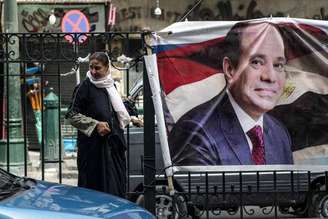 Cartaz de campanha do presidente do Egito, Abdel Fattah al Sisi, em março de 2018