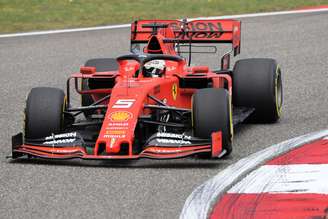 Hakkinen fala sobre a Ferrari: “Esqueça as ordens da equipe, concentre-se na equipe vencedora”