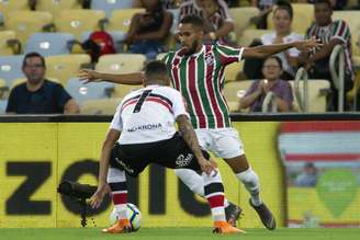 RJ - FLUMINENSE/SANTA CRUZ - ESPORTES Everaldo durante Fluminense x Santa Cruz pela Copa do Brasil, realizada no Maracanã no Rio de Janeiro, RJ, na noite desta quarta-feira (17).