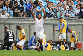 O jogador Felipe Jonatan do Santos durante a partida entre Grêmio e Santos, válida pelo Campeonato Brasileiro 2019, na Arena Grêmio, em Porto Alegre (RS), neste domingo (28)