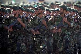 Desfile de membros da Guarda Revolucionária do Irã
22/09/2007
REUTERS/Morteza Nikoubazl