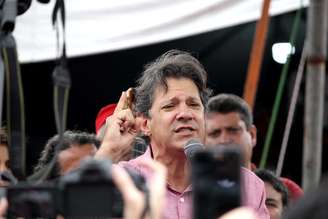 O ex-prefeito de São Paulo e candidato derrotado nas últimas eleições presidenciais, Fernando Haddad, participa do ato 'Lula Livre'