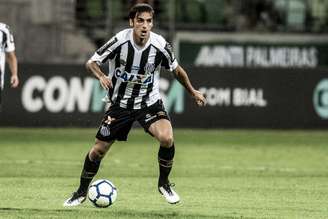 Santos tenta se desfazer de Bryan Ruiz (Foto: Ivan Storti/Santos)