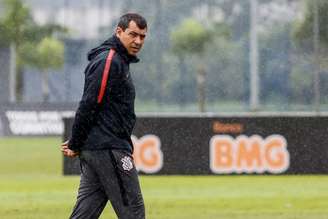 Carille comandou o último treino do Timão antes de viajar para Curitiba (Foto: Rodrigo Gazzanel/Ag. Corinthians)