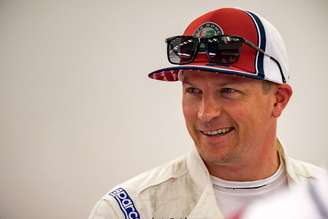 Raikkonen sugere que pode continuar na F1 em 2021