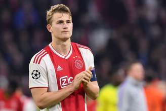 De Ligt foi um dos principais nomes do Ajax na temporada (Foto; AFP)