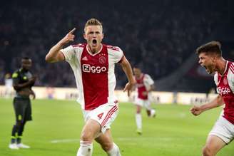 De Ligt foi um dos principais nomes do Ajax na temporada (AFP)