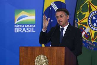 Bolsonaro afirma que 'governo prossegue' se capitalização ficar fora da reforma da Previdência
