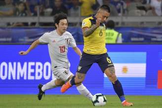 Equador e Japão empataram por 1 a 1 e estão eliminados da Copa América (Foto: Luis ACOSTA / AFP)