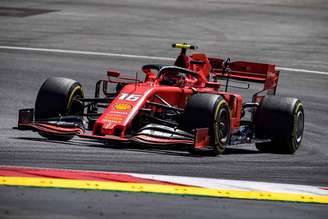 Leclerc afirmou que uma nova filosofia de set-up ajudou a Ferrari