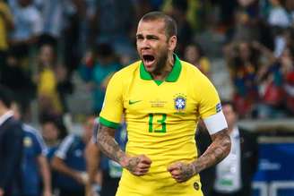 Daniel Alves comemora a classificação para a final durante partida entre Brasil x Argentina, válida pela semifinal da Copa América 2019, realizada nesta terça-feira (02) no Estádio do Mineirão em Belo Horizonte, MG