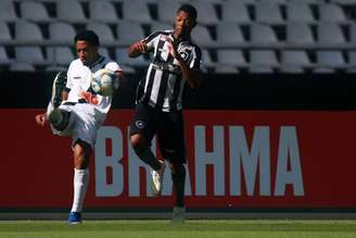 Maxuel em ação contra o Vasco no último sábado, pelo Campeonato Carioca (Vitor Silva/Botafogo)