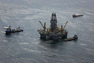 Plataforma de petróleo na área norte-americana do Golfo do México 
23/07/2010
REUTERS/Lee Celano