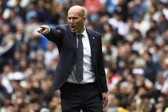 Zidane foi tricampeão europeu no comando do Real Madrid, entre 2016 e 2018 (Foto: AFP)