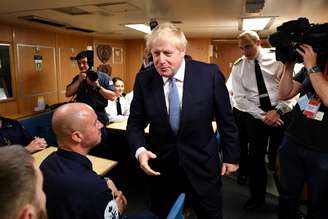Primeiro-ministro britânico, Boris Johnson, durante visita a base naval na Escócia
29/07/2019  Jeff J Mitchell/Pool via REUTERS