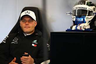 Bottas “sentiu muito” quando a Mercedes decidiu priorizar Hamilton, diz Wolff