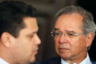 Presidente do Senado, Davi Alcolumbre, e o ministro da Economia, Paulo Guedes
05/08/2019
REUTERS/Adriano Machado