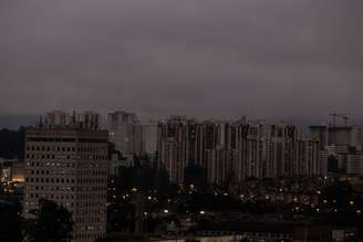 Dia virou noite em SP.