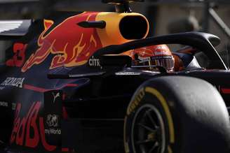 “Será difícil ultrapassar a Ferrari e a Mercedes”, afirma Verstappen