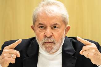 Lula cumpre pena em Curitiba.
