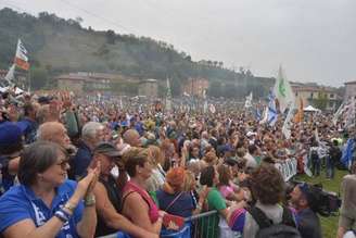 Com multidão em evento da Liga, Salvini critica imigração
