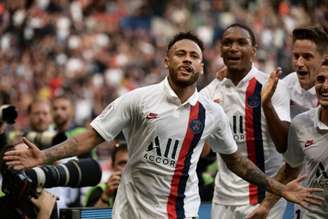 Neymar ficou no PSG (Foto: AFP)