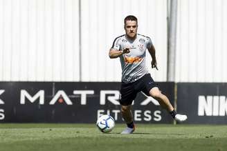 Ramiro durante treino do Corinthians.