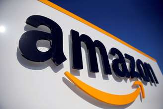 Logotipo da Amazon em centro logístico em Boves, França. 18/9/2019. REUTERS/Pascal Rossignol