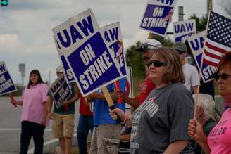 Funcionários da CM em greve em Bowling Green, Kentucky 10/10/2019  REUTERS/Bryan Woolston