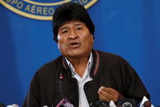 Evo Morales renuncia à presidência na Bolívia.