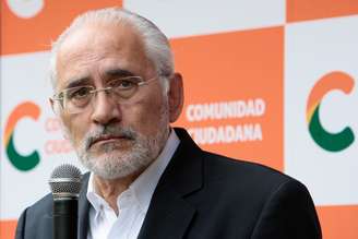 Carlos Mesa durante entrevista coletiva em La Paz
14/11/2019 REUTERS/Manuel Claure
