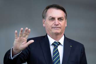 Presidente Jair Bolsonaro acena a jornalistas antes de reunião da cúpula do Brics
14/11/2019
Pavel Golovkin/Pool via REUTERS