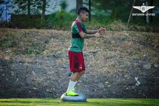 Vander vem em grande fase no futebol asiático (Foto: Divulgação / Bangkok United)