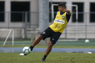 Lucas Pimenta treina com os profissionais desde setembro (Foto: Vítor Silva/Botafogo)