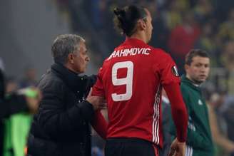 Treinador e atacante foram companheiros na Inter e no Manchester United (Foto: AFP)