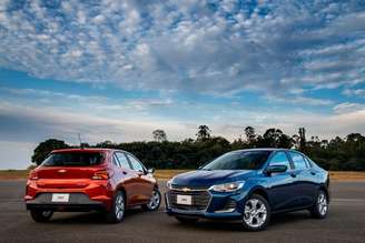 Chevrolet Onix/Onix Plus: família de hatch e sedã mais vendida do Brasil faz dobradinha em novembro.