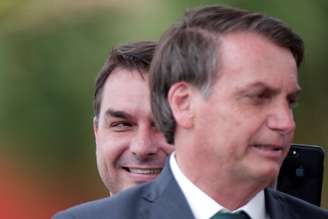 Senador Flávio Bolsonaro e presidente Jair Bolsonaro
21/11/2019
REUTERS/Ueslei Marcelino