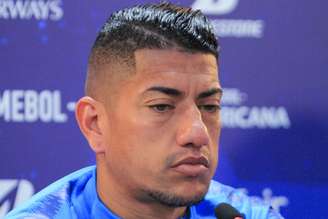 O jogador Ralf em coletiva durante treino do Corinthians no CT Joaquim Grava, em São Paulo (SP)