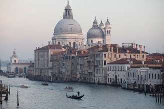 Veneza ativará barreiras contra inundações dentro de 6 meses
