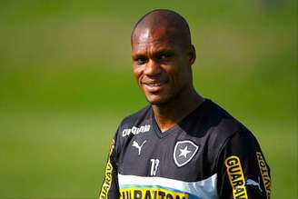 Andre Bahia com a camisa do Botafogo (Foto: Bruno de Lima/ LANCE!Press)